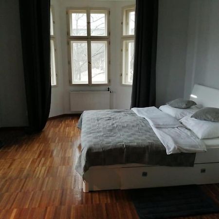 2 Bedrooms Close Vysehrad - Congress Centrum Прага Экстерьер фото