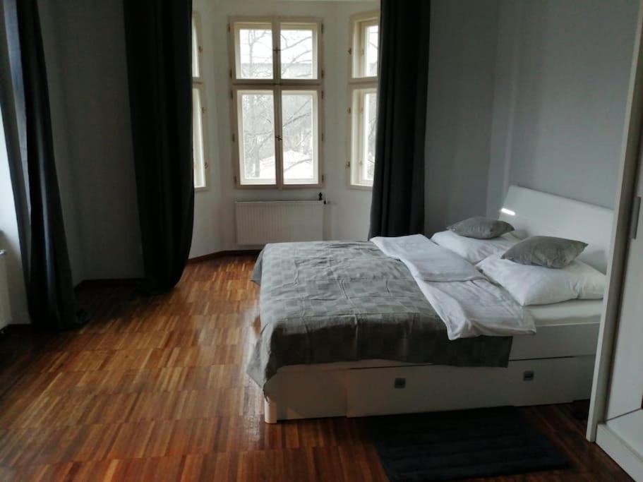 2 Bedrooms Close Vysehrad - Congress Centrum Прага Экстерьер фото
