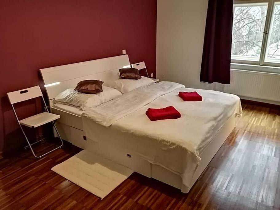 2 Bedrooms Close Vysehrad - Congress Centrum Прага Экстерьер фото